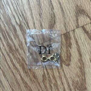 Sunglasses gold charm